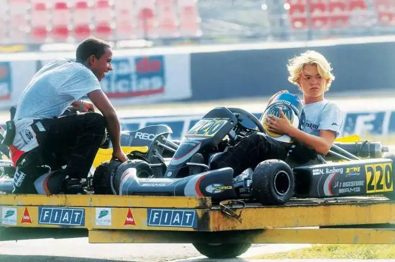 rosberg e hamilton quando pilotavano i kart 