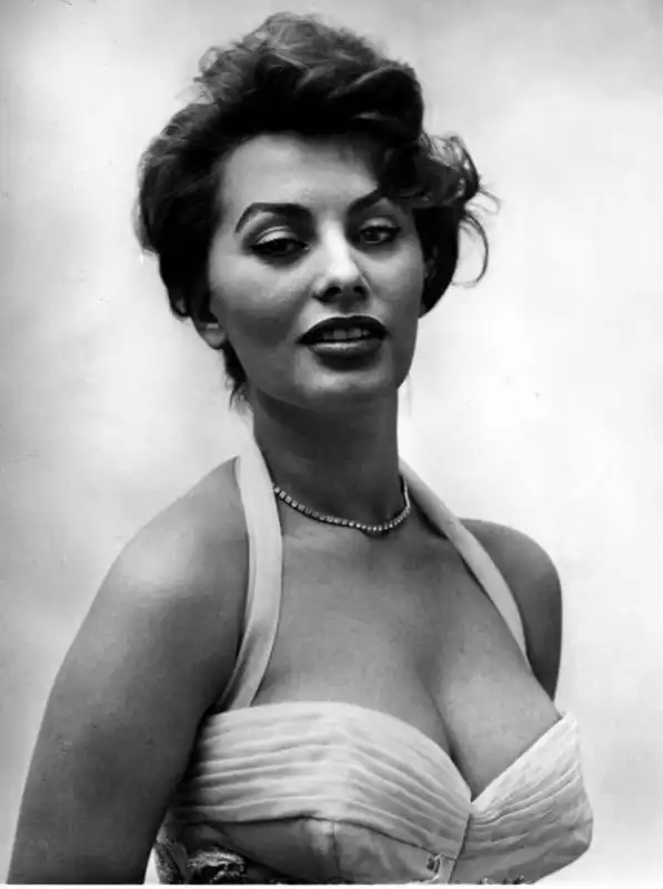 SOFIA LOREN