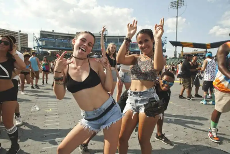 the mad decent block party a coney island    18