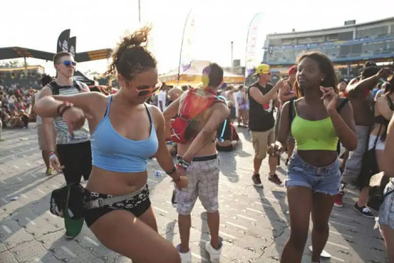 the mad decent block party a coney island    60