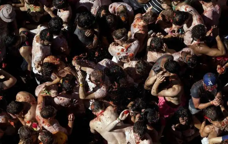 tomatina festival, la battaglia dei pomodori 4