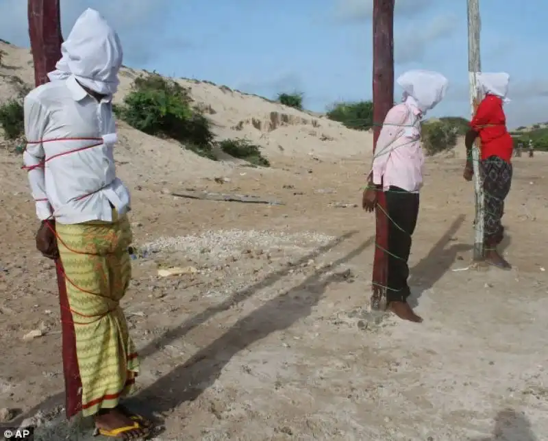 tre uomini fucilati a mogadiscio