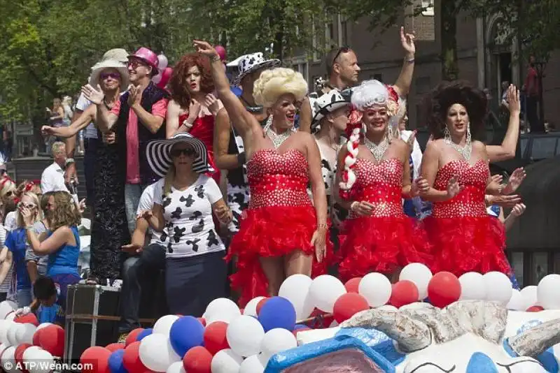 amsterdam gay pride 2