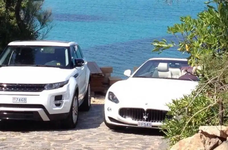 auto di lusso in costa smeralda