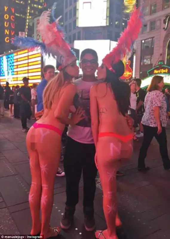 desnudas times square