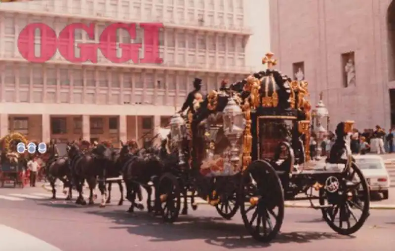 Funerale di Virginia Spada, mamma di Vittorio. Stessa chiesa e stessa carrozza del figlio, 1977