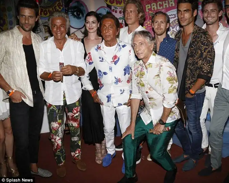 giancarlo giammetti hathaway e valentino al pacha di ibiza