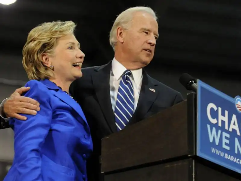 JOE BIDEN E HILLARY CLINTON  