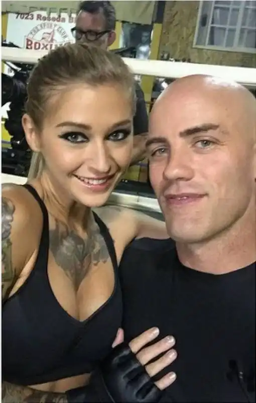 kleio valentien e derek pierce 1