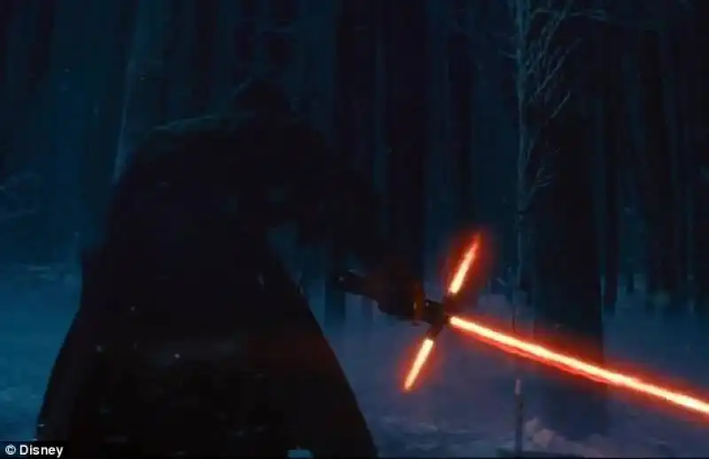 kylo ren e spada laser