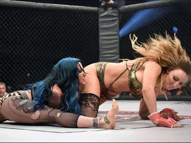 lingerie fighting championship   jenevieve the sorceress serpentine   cali cat