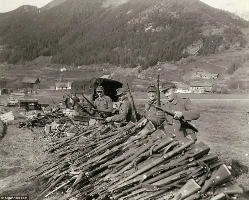 resa delle truppe tedesche a landeck   austria