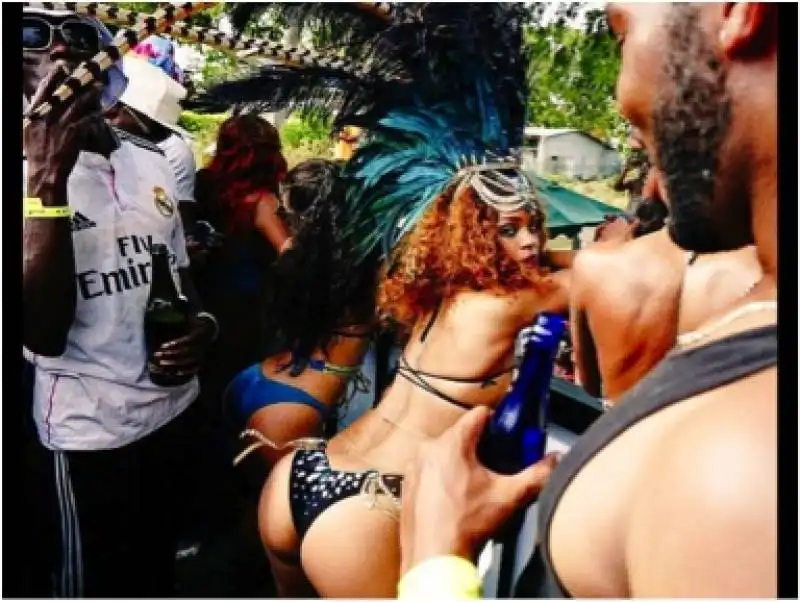 rihanna al carnevale delle barbados 