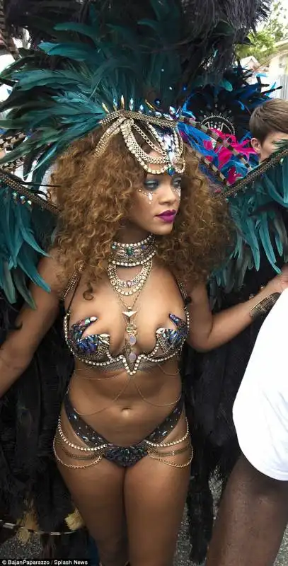 rihanna   carnevale barbados  8