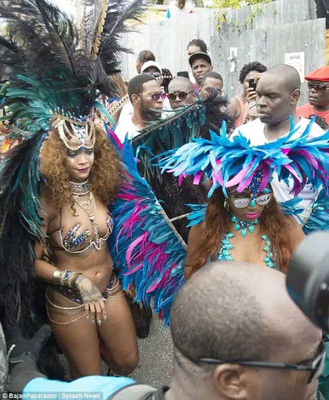 rihanna   carnevale barbados  9