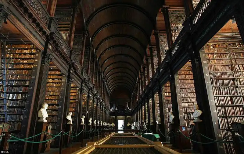 trinity college a dublino