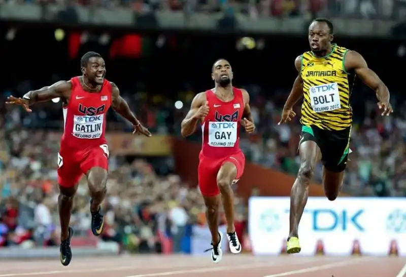 usain bolt batte gaitlin ed e campione del mondo  4