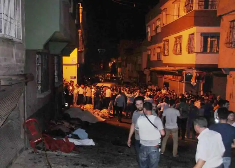 ATTENTATO A GAZIANTEP IN TURCHIA