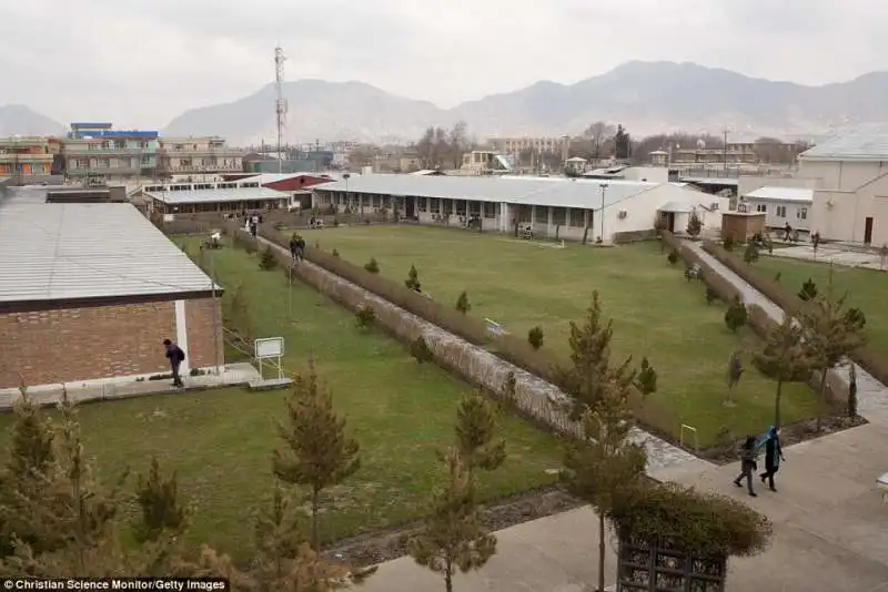 attentato all universita americana di kabul  4