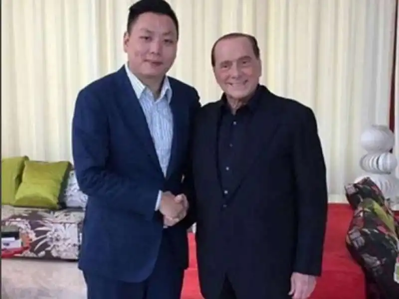 berlusconi e i compratori cinesi