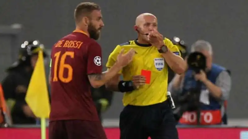 DE ROSSI ESPULSO