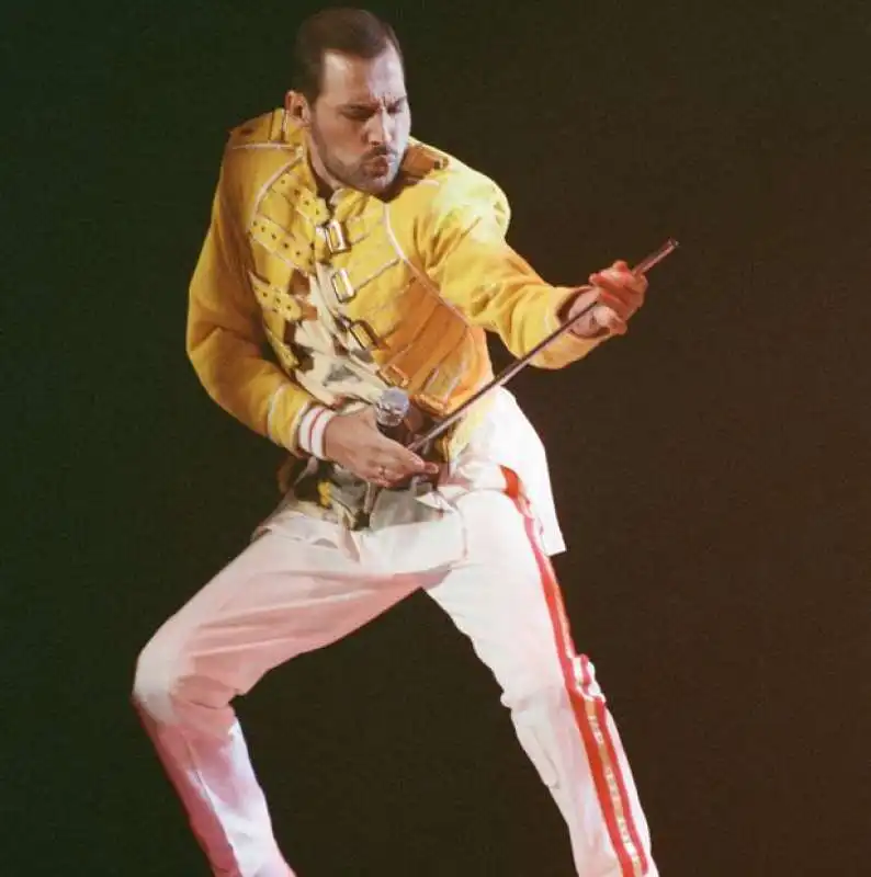 freddie mercury sul palco