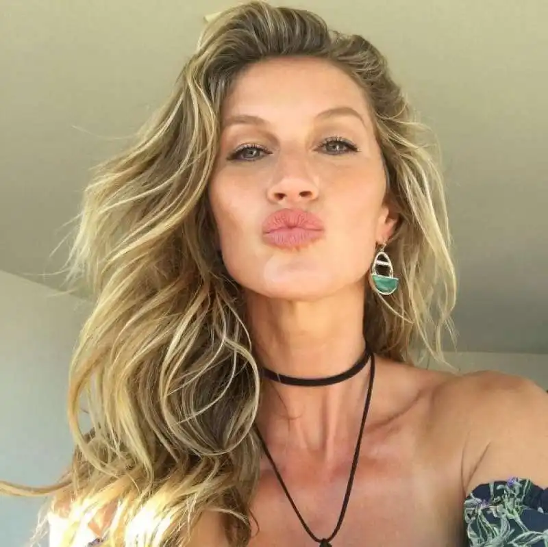 GISELE BUNDCHEN