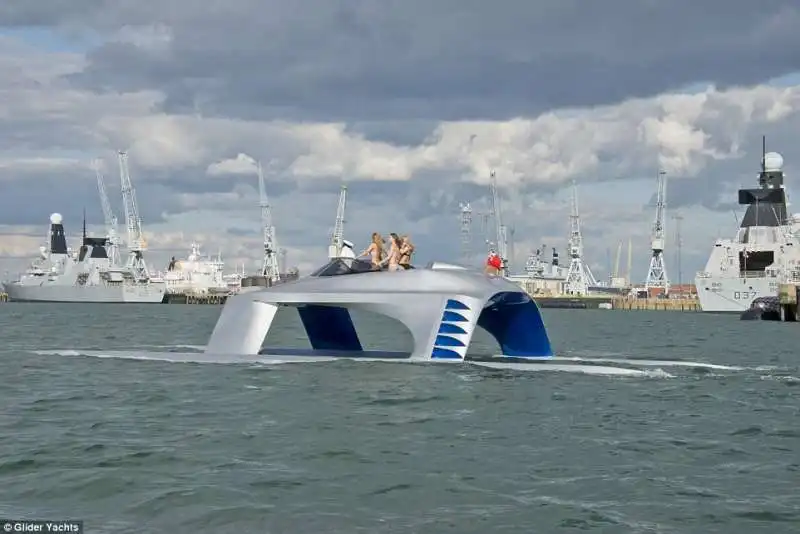 glider yacht  5