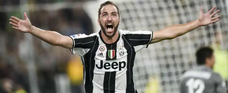 HIGUAIN 5