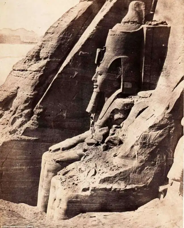 la prima foto di abu simbel