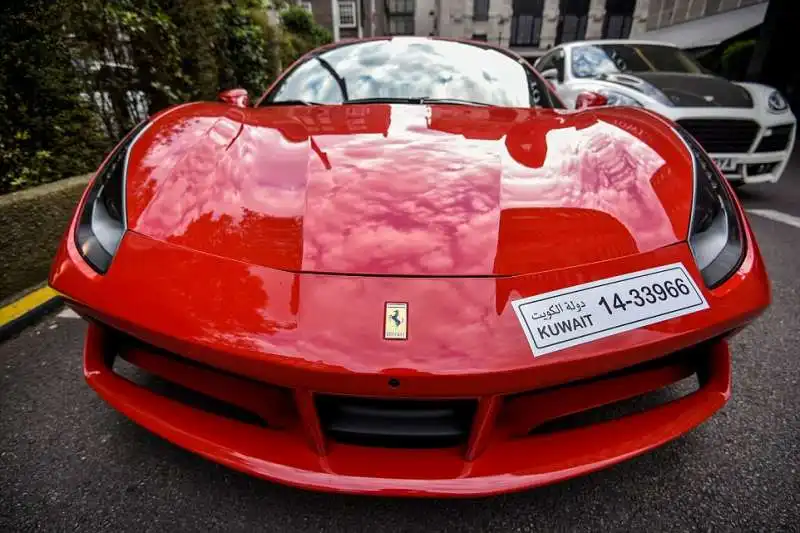 le supercar a londra  12