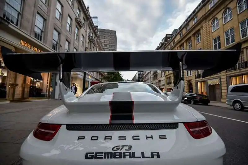 le supercar a londra  16