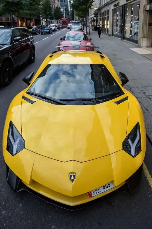 le supercar a londra  2