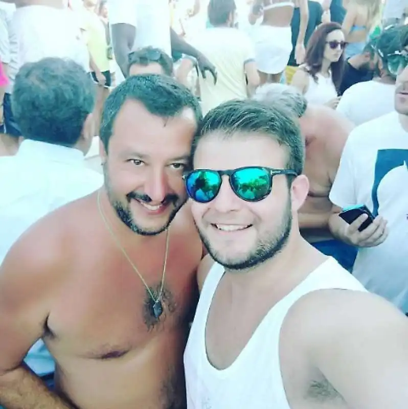 matteo salvini al papeete di milano marittima  8