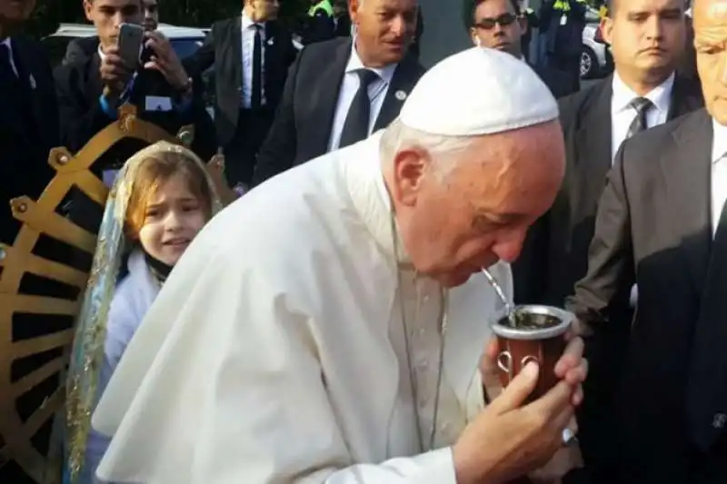 papa francesco  e il mate