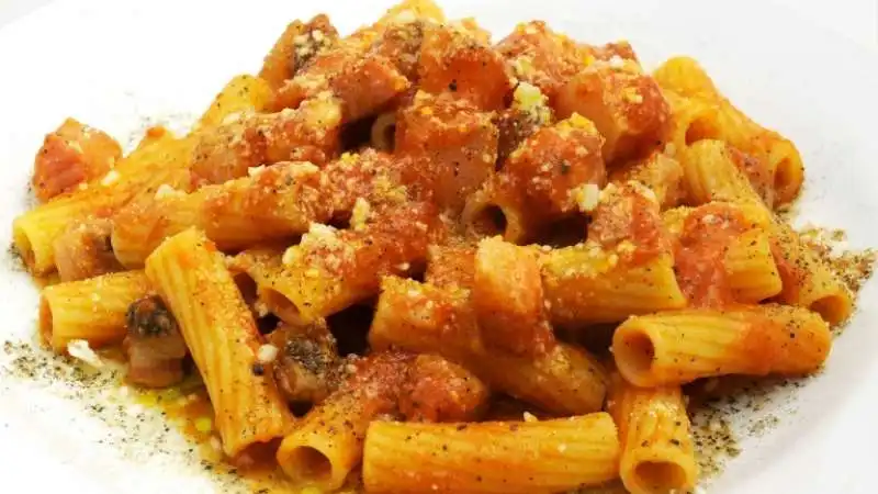 RIGATONI AMATRICIANA