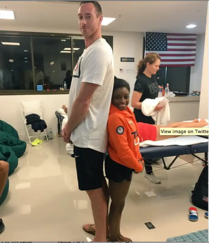 simone biles e il pallavolista david lee 