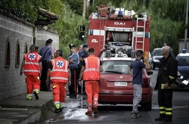 villa dei casamonica bruciata morto il piromane  2