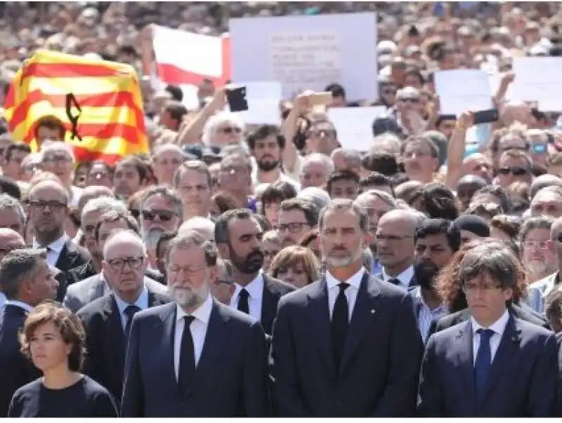 attentato barcellona minuto silenzio