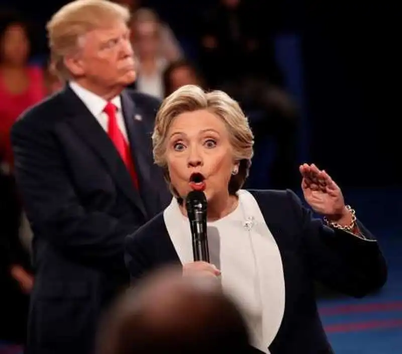 hillary clinton donald trump il town hall debate