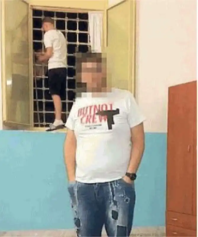 LE FOTO DEI DETENUTI NEL CARCERE MINORILE DI AIROLA 