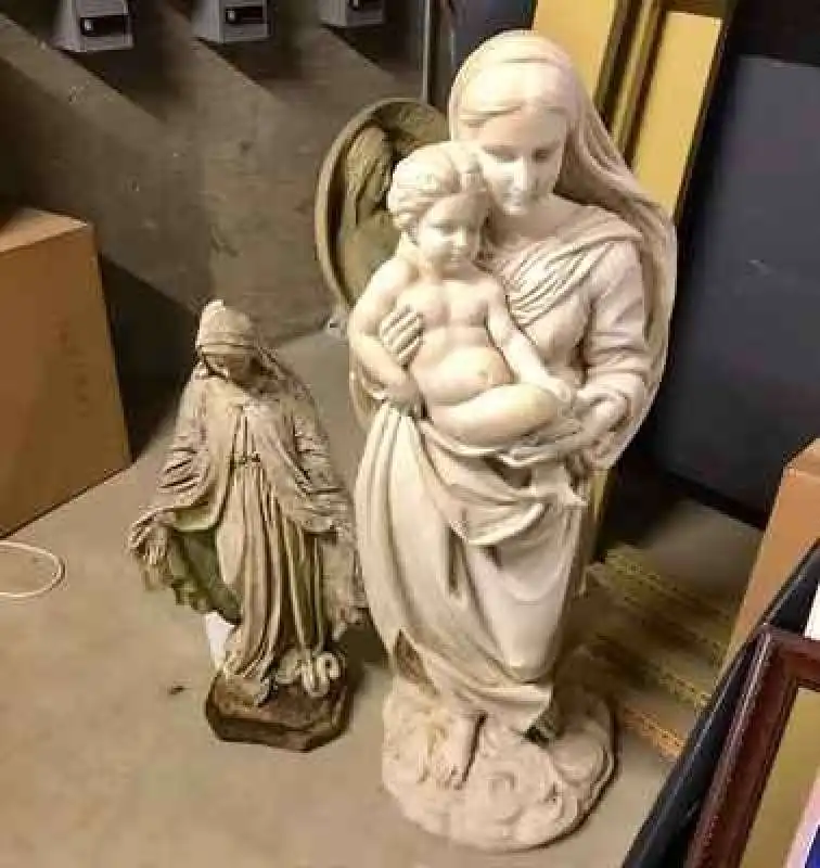 le statue della san domenico finiscono nei magazzini