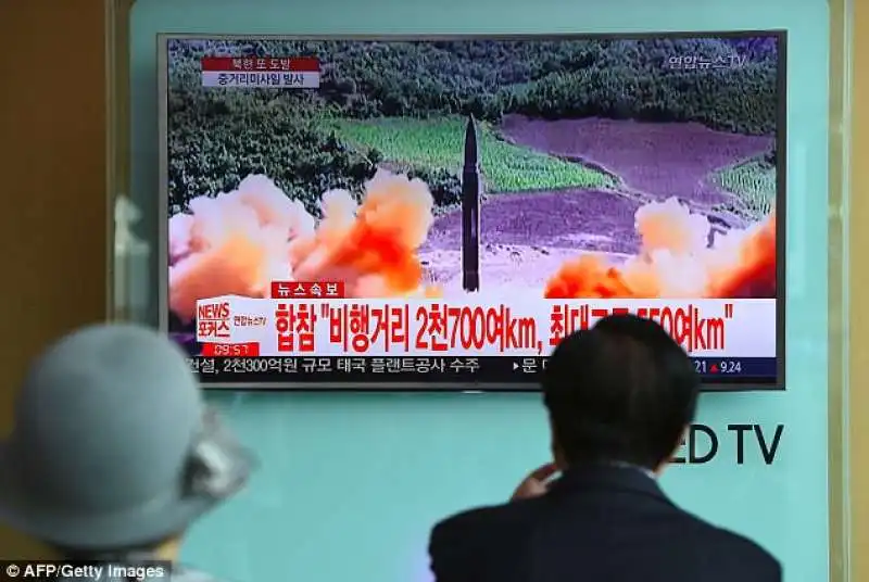 missile coreano sorvola il giappone 