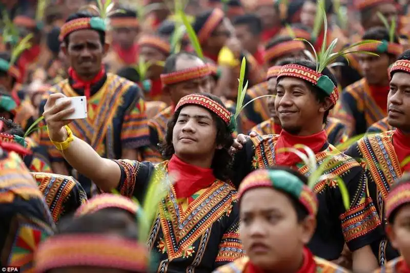 selfie danzatore indonesiano