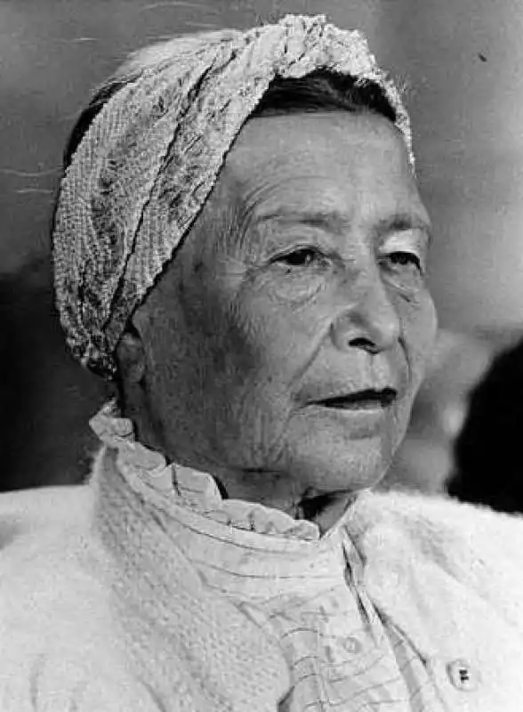 SIMONE DE BEAUVOIR