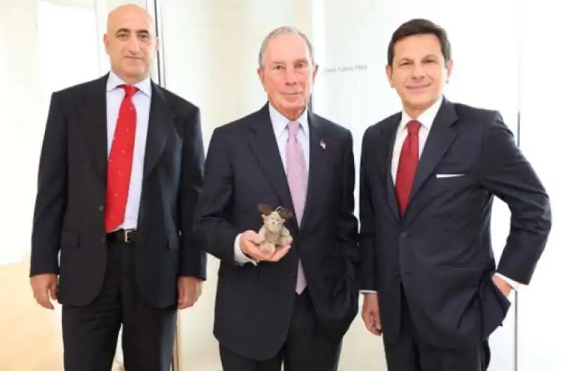 un cugino di elkette con michael bloomberg e francesco giordano and gianni franco papa