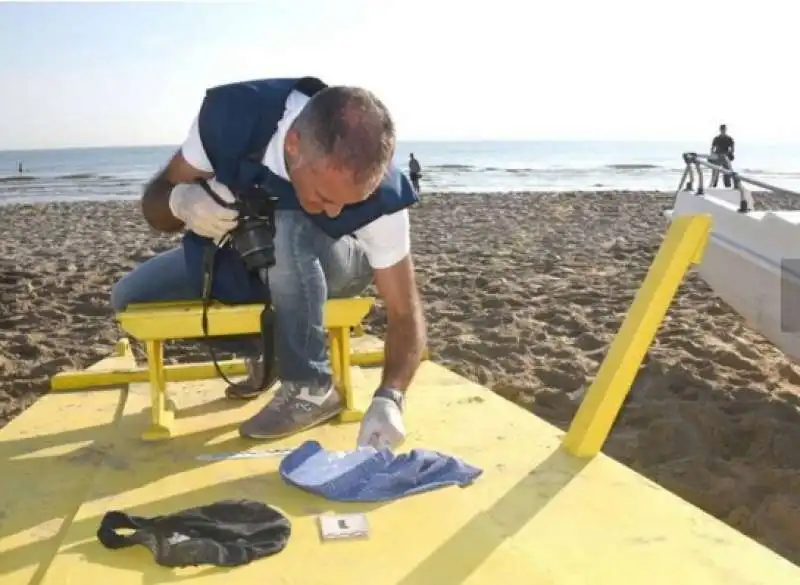 violenza e stupro sulla spiaggia di rimini  5