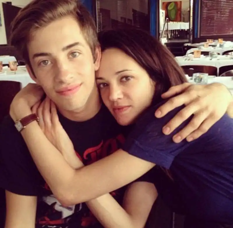 asia argento e jimmy bennett 1