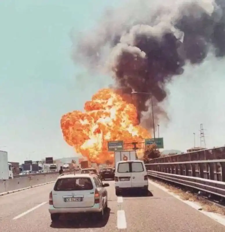 bologna esplosione in autostrada borgo panigale 10