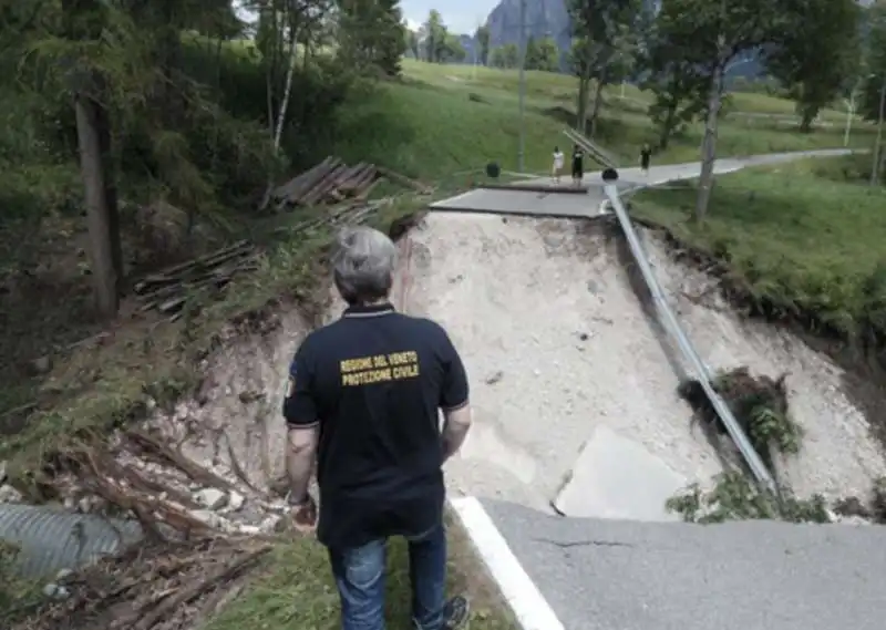 bomba d'acqua cortina 2